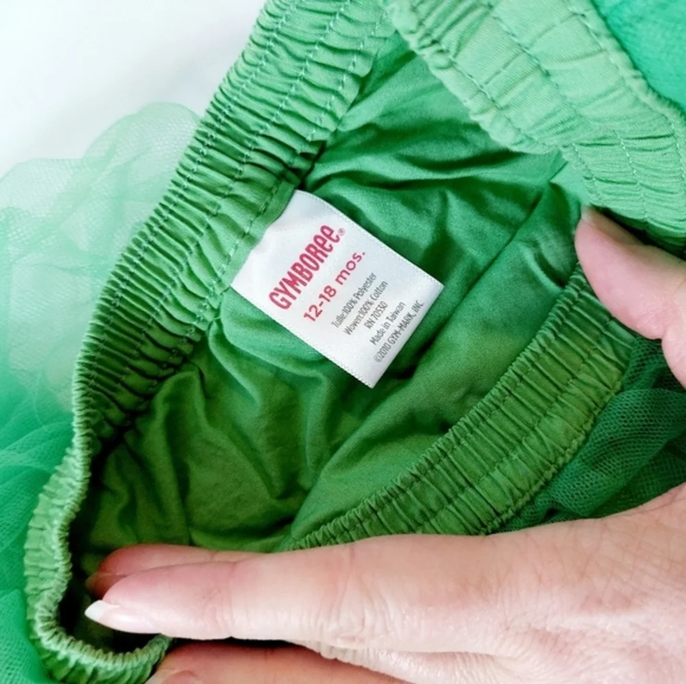 Set of‎ 2 Green Skirts Gymboree size 12-18 months